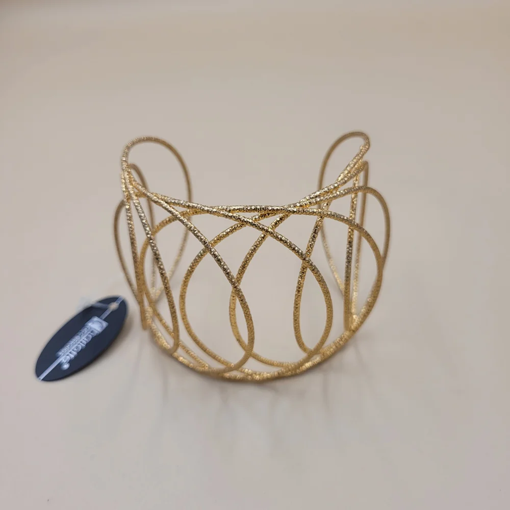 Elegant‎ Gold Cuff Bracelet